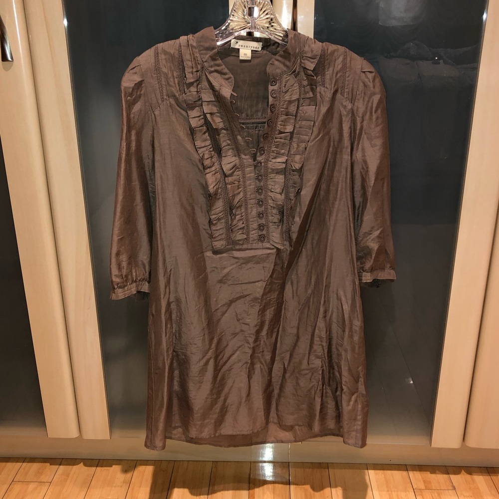 Forever21 Long Button Down Top Size M